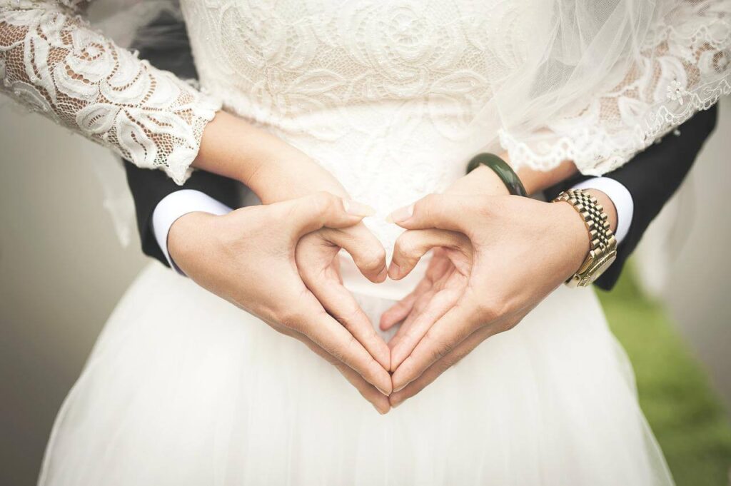 Originálne darčeky pro novomanželov: Čím potešiť nevestu a ženícha?